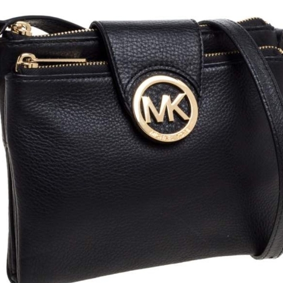 Michael Kors Handbags - Michael Kors Leather Fulton Crossbody Bag With Gold MK Logo EUC